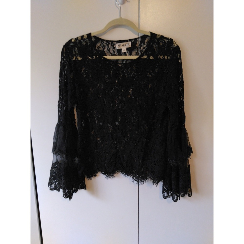 Womens Lace Embroidered Bell Sleeve Top Size XL Fits M/L  Whimsigoth Feminine